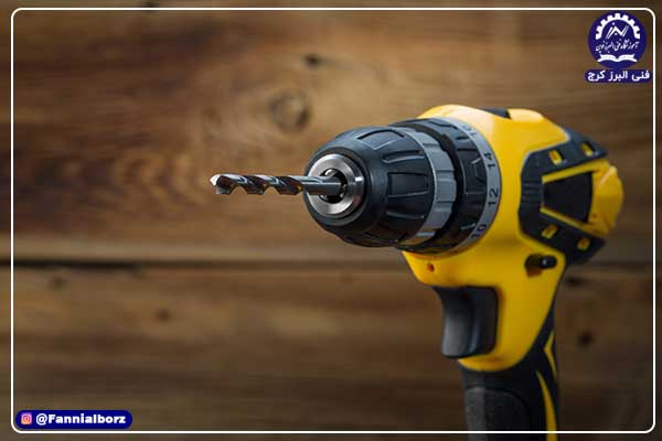 دریل در ابزار برقی برای سیم کشی ساختمان دریل در ابزار برقی برای سیم کشی ساختمان
