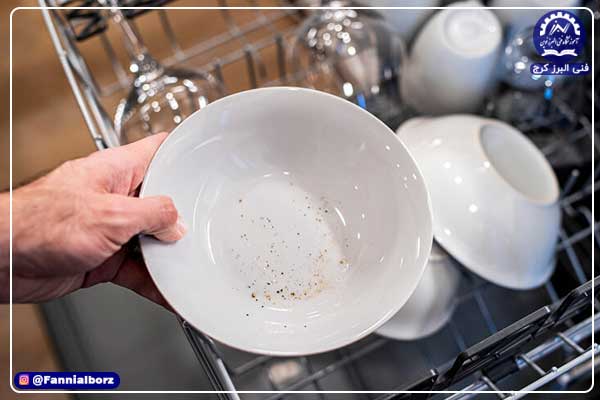 مشکلات رایج ماشین ظرفشویی : تمیز نشدن ظرف ها