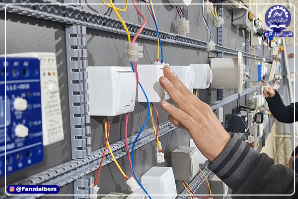 شغل برقکار ساحتمان